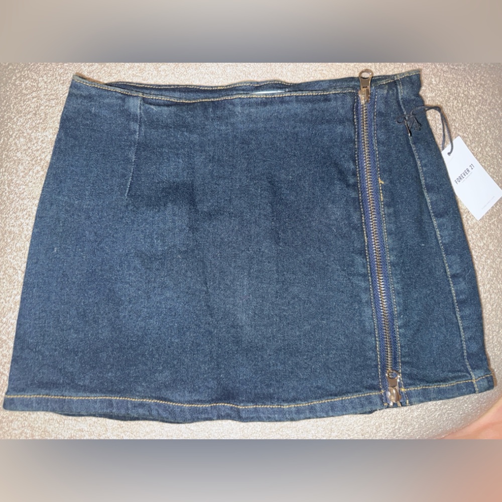 NWT Forever 21 Dark Denim Denim Zip-Up Mini Skirt Micro Skirt